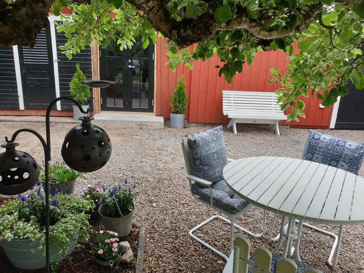 Gardshus Med Spabad Utomhus Vadstena Eksteriør billede